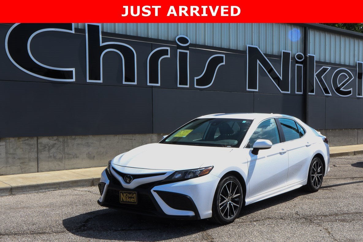 2024 Toyota Camry SE Nightshade Auto