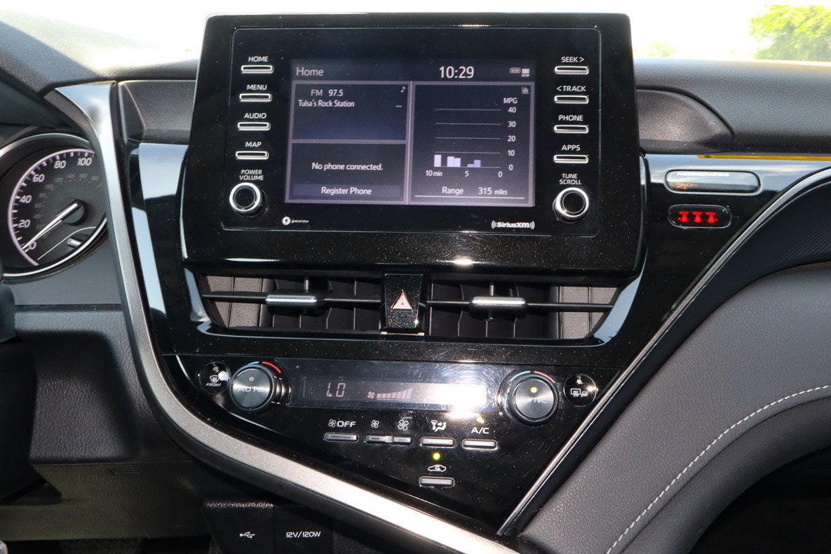 2024 Toyota Camry SE Nightshade Auto