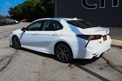 2024 Toyota Camry SE Nightshade Auto