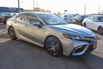 2024 Toyota Camry SE