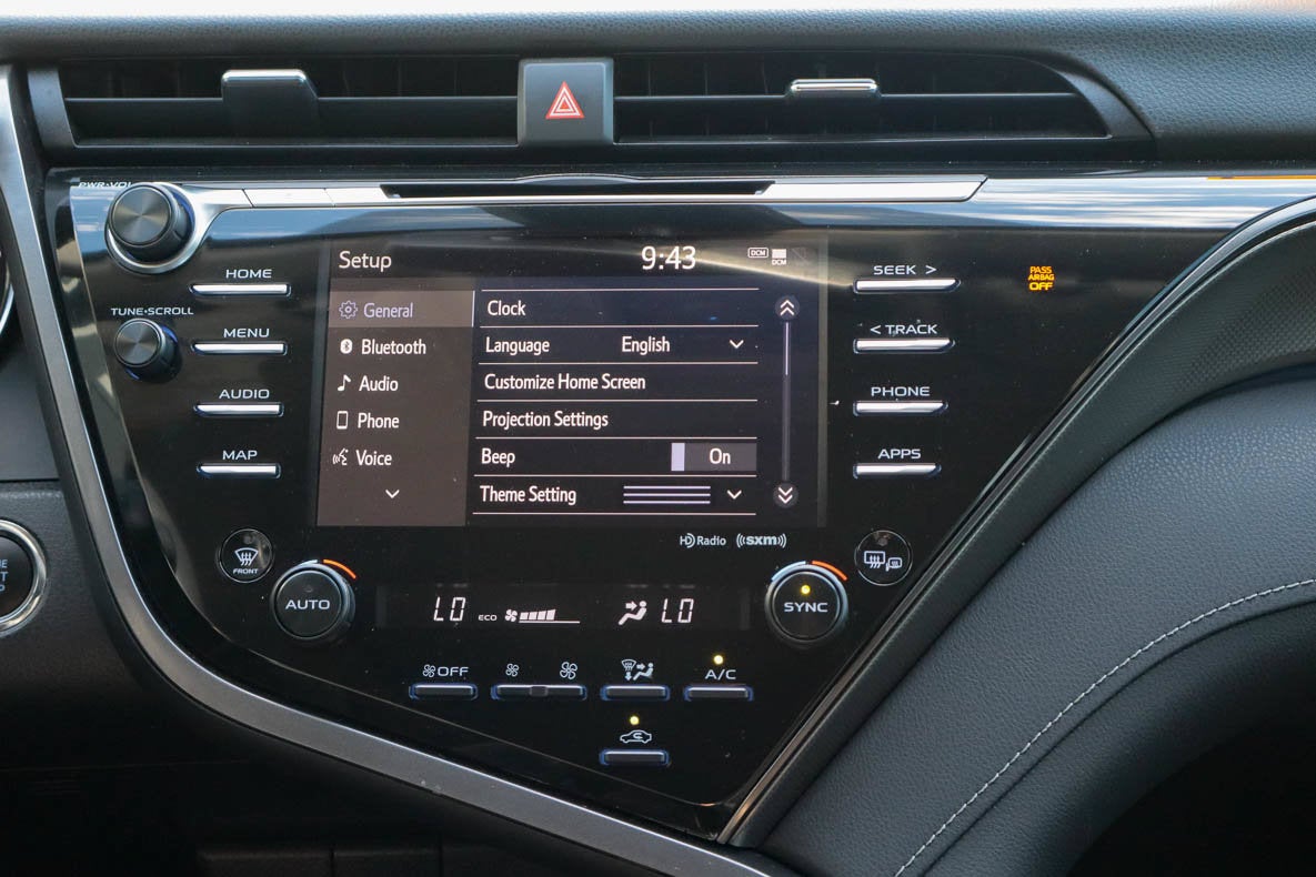 2020 Toyota Camry XSE Auto