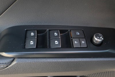 2020 Toyota Camry XSE Auto