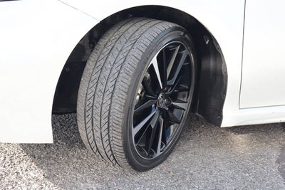 2020 Toyota Camry XSE Auto