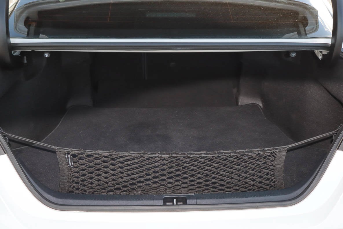 2020 Toyota Camry XSE Auto