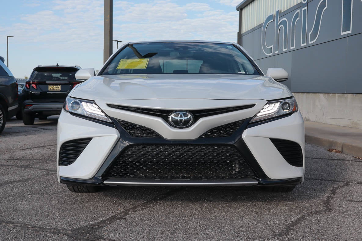 2020 Toyota Camry XSE Auto