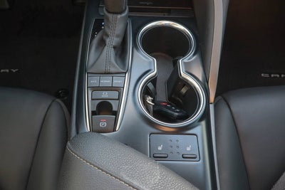 2020 Toyota Camry XSE Auto