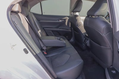 2020 Toyota Camry XSE Auto
