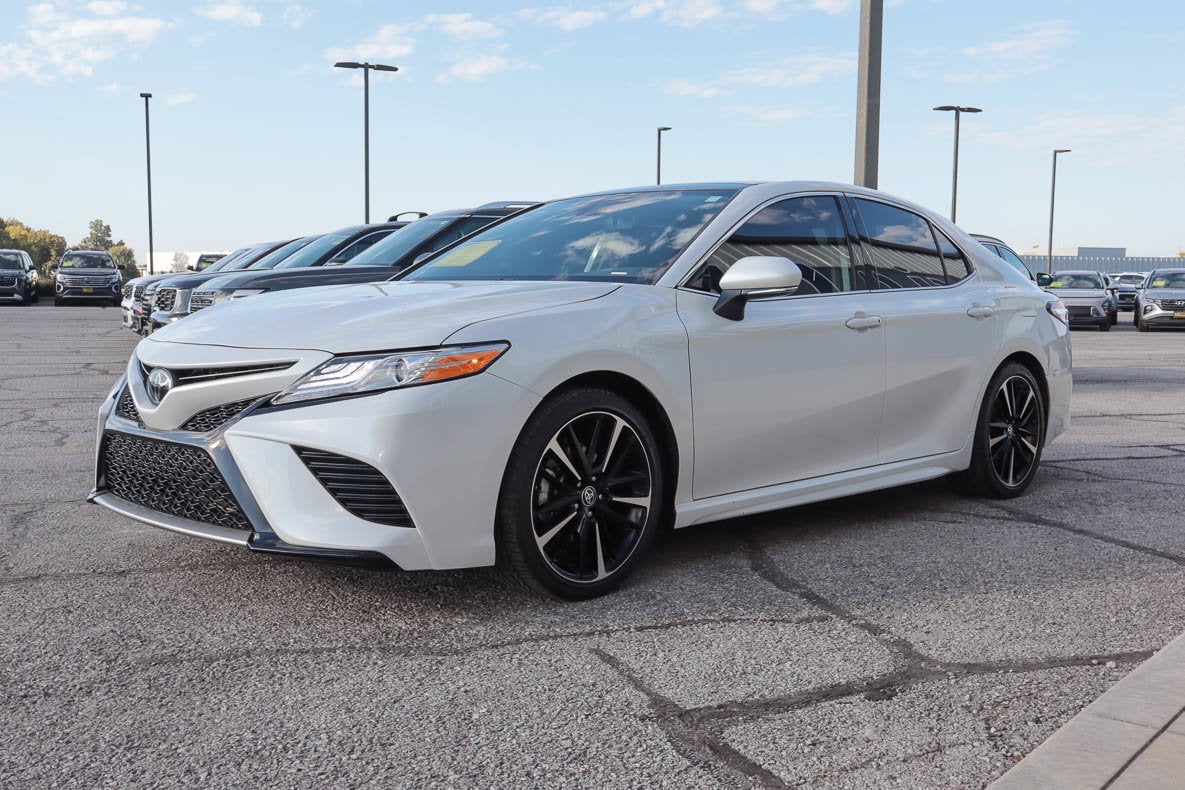 2020 Toyota Camry XSE Auto