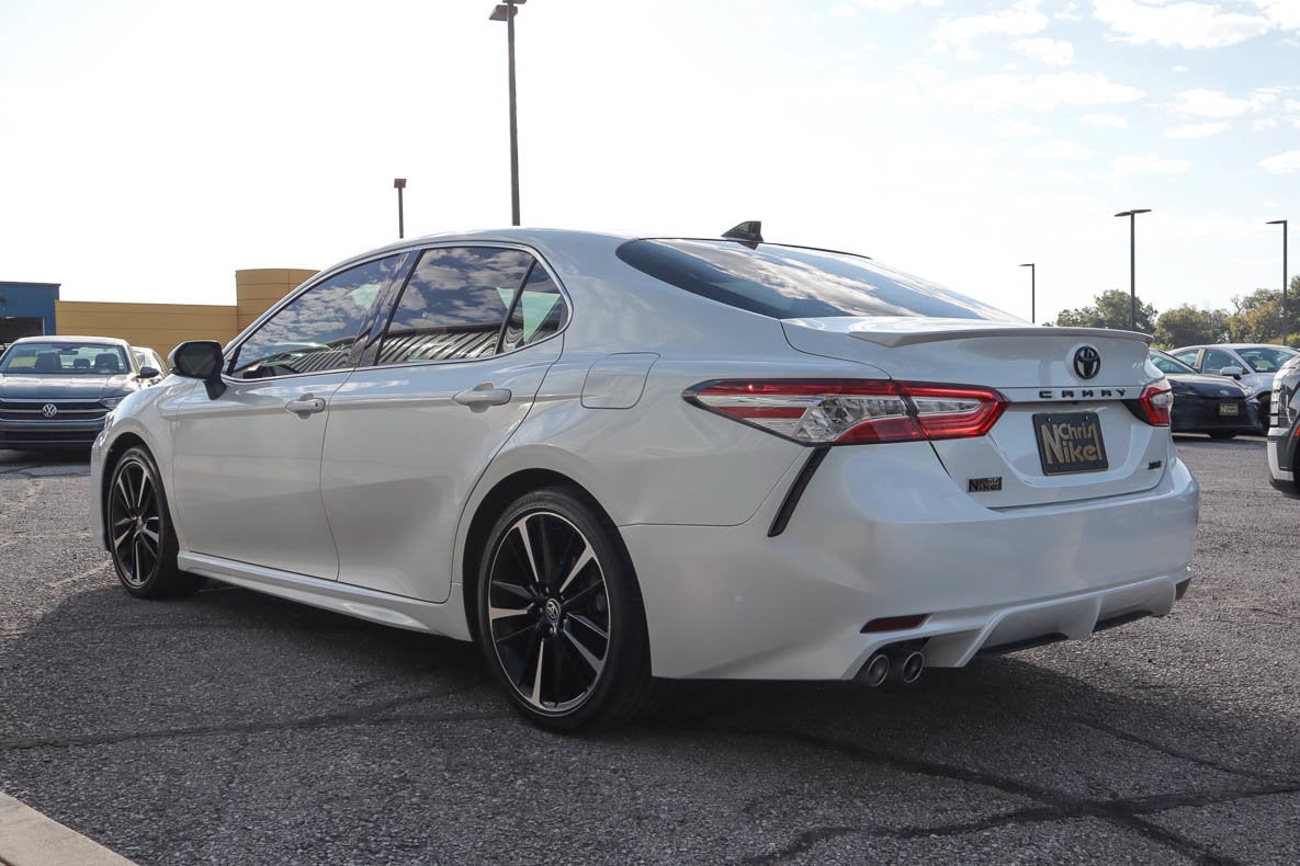 2020 Toyota Camry XSE Auto
