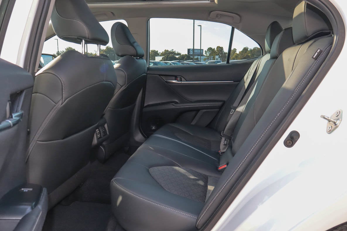 2020 Toyota Camry XSE Auto