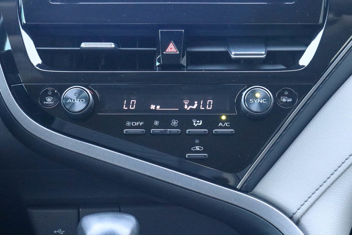 2024 Toyota Camry SE Auto AWD