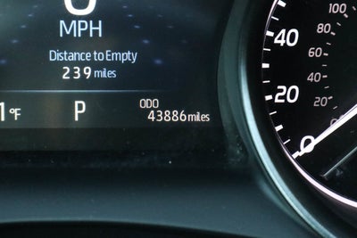 2024 Toyota Camry SE Auto AWD