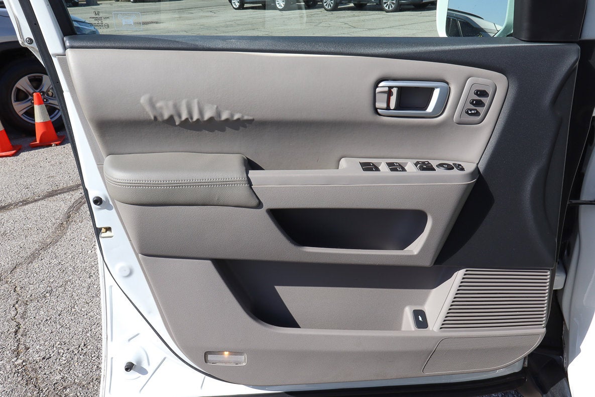 2010 Honda Pilot 4WD 4dr Touring w/RES & Navi