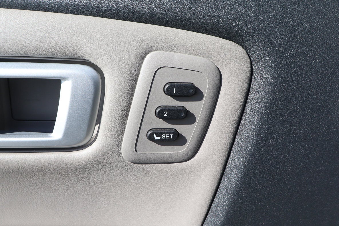 2010 Honda Pilot 4WD 4dr Touring w/RES & Navi