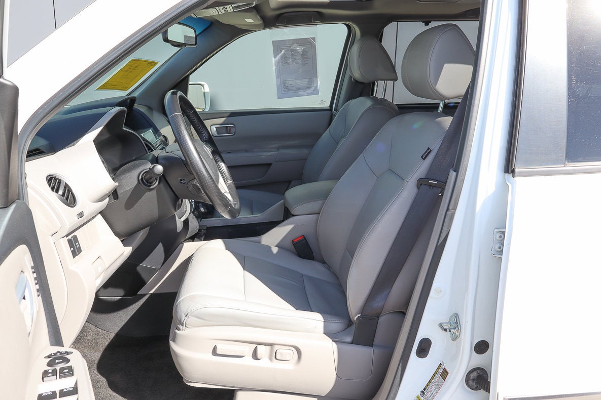 2010 Honda Pilot 4WD 4dr Touring w/RES & Navi