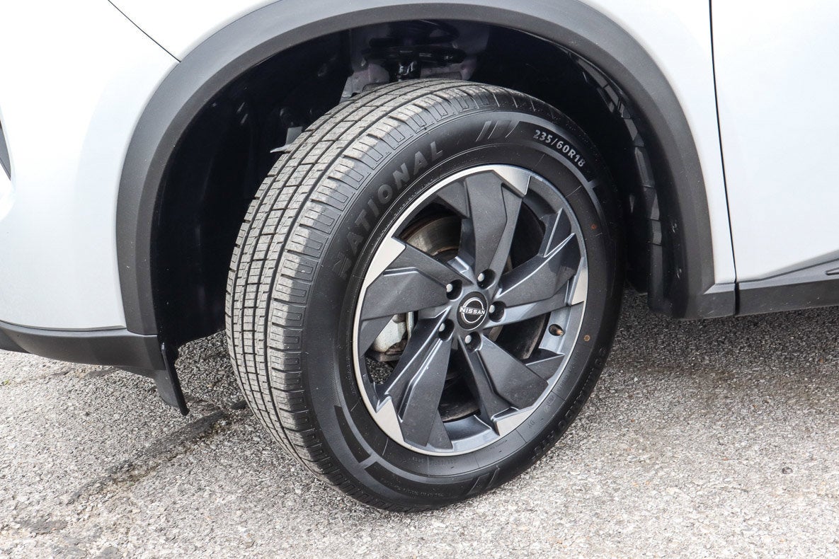 2025 Nissan Rogue FWD SV