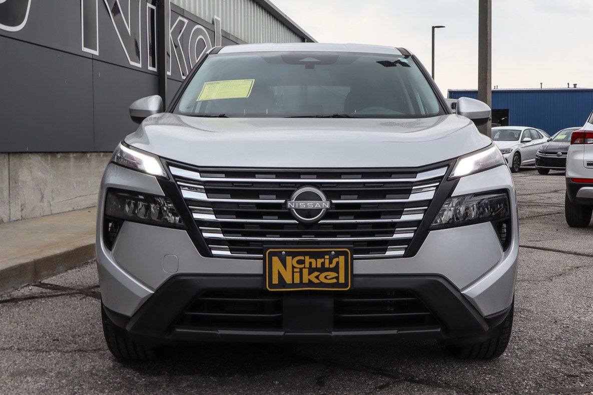 2025 Nissan Rogue FWD SV