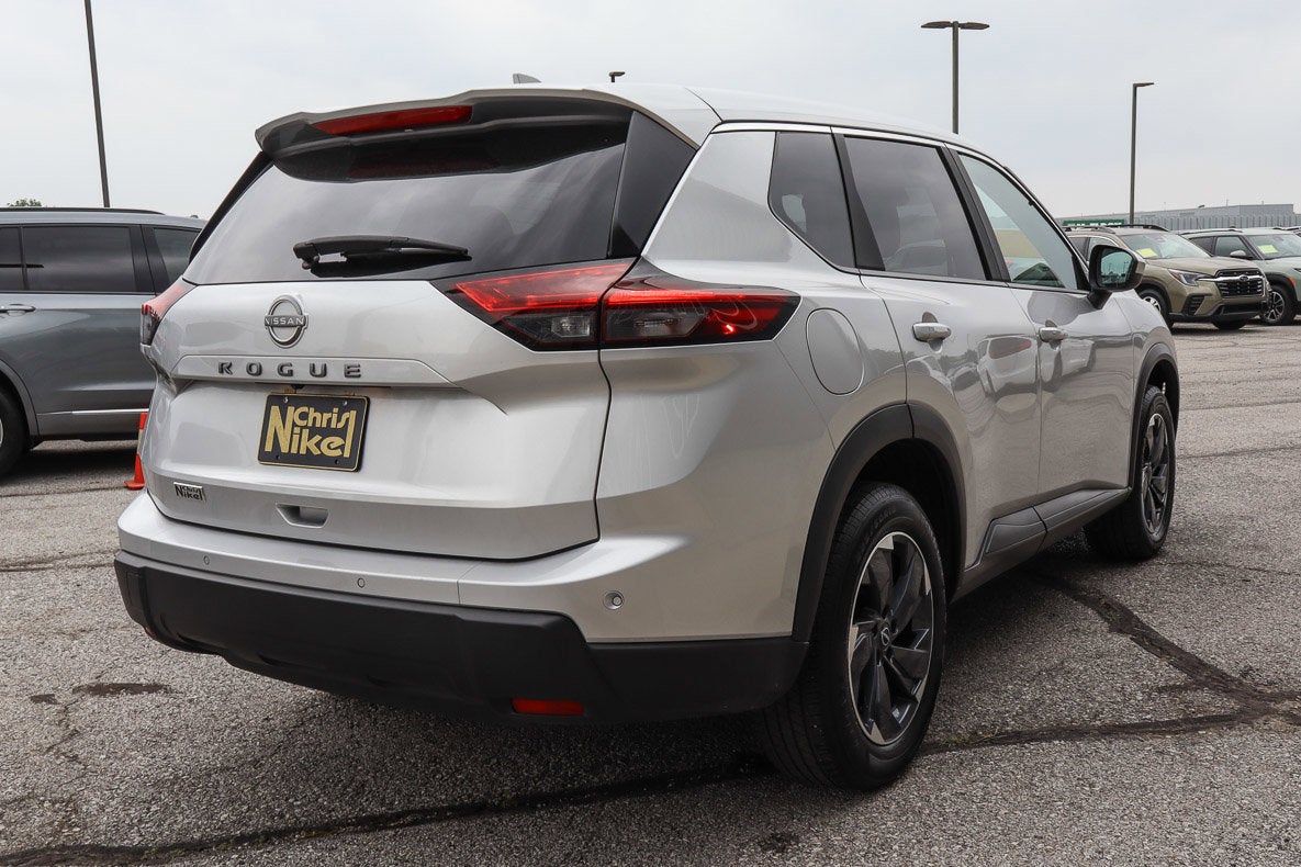 2025 Nissan Rogue FWD SV