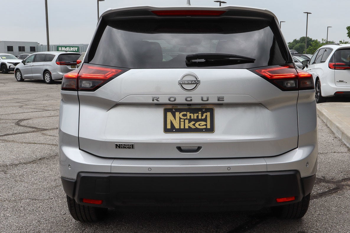 2025 Nissan Rogue FWD SV