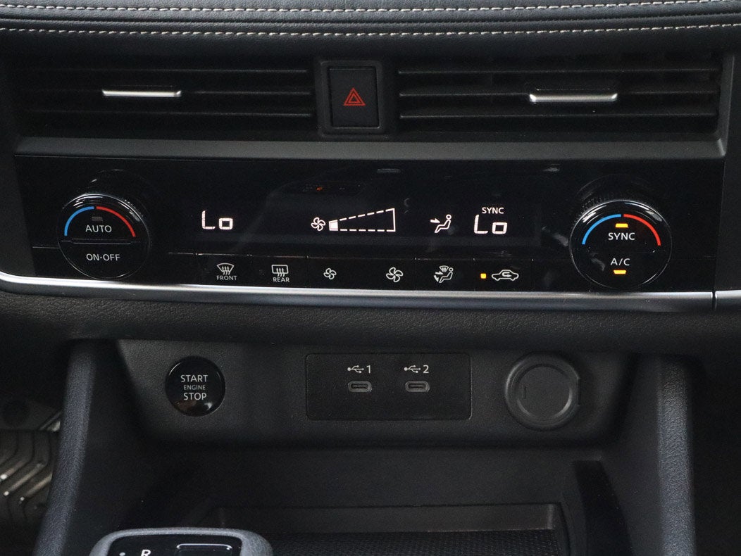 2025 Nissan Rogue FWD SV