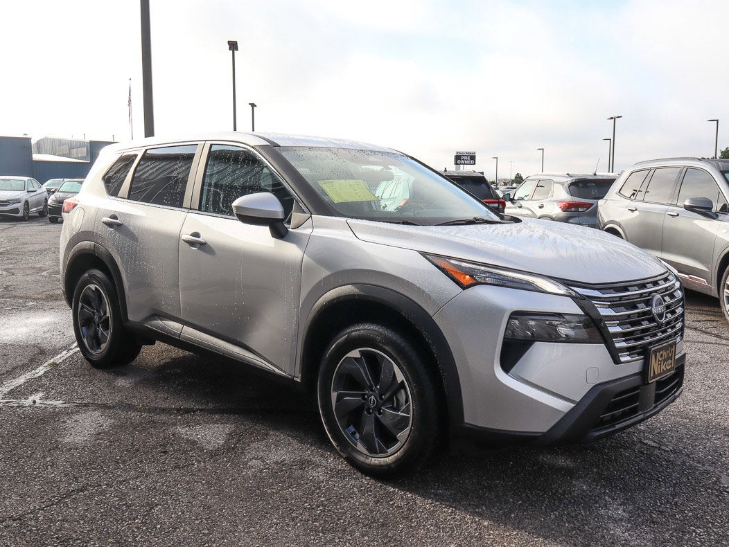 2025 Nissan Rogue FWD SV