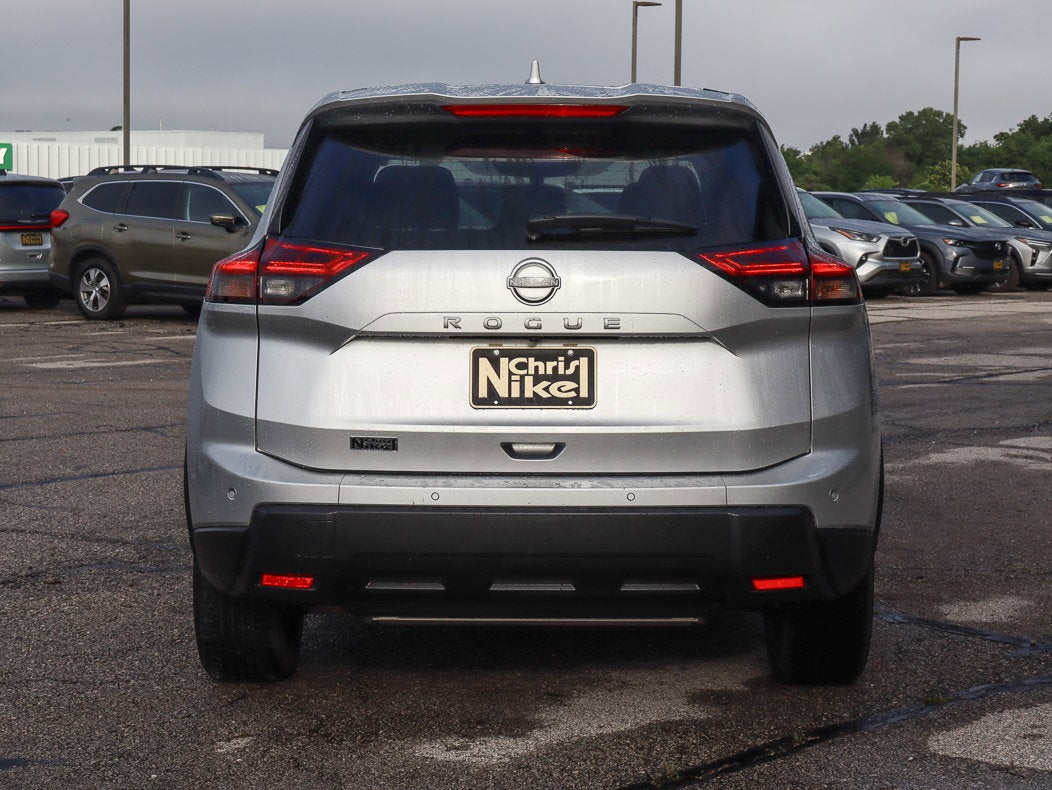 2025 Nissan Rogue FWD SV