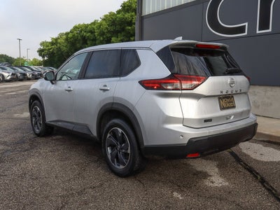 2025 Nissan Rogue FWD SV