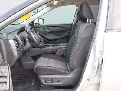 2025 Nissan Rogue FWD SV