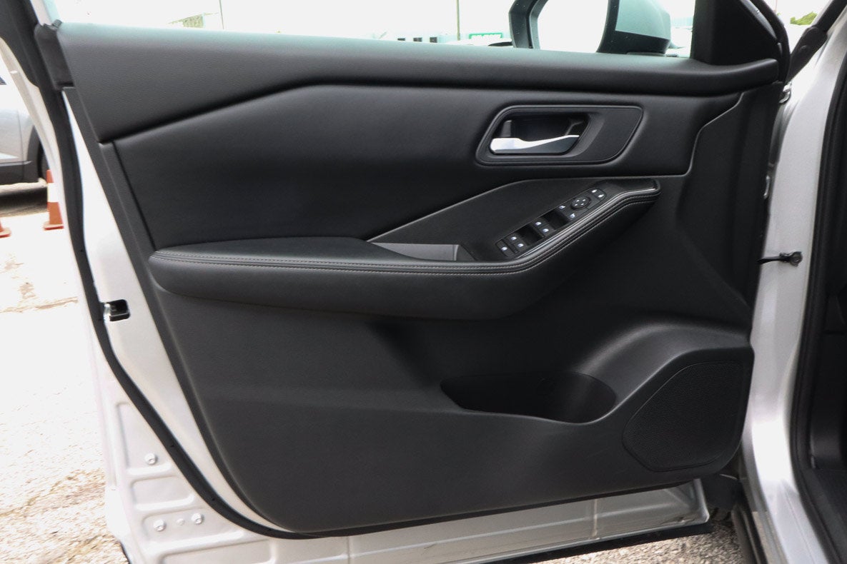 2025 Nissan Rogue AWD SV