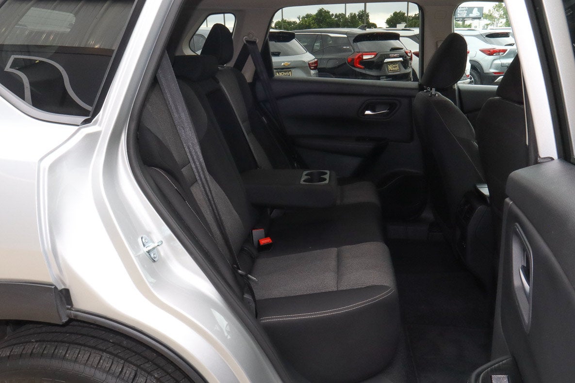 2025 Nissan Rogue AWD SV