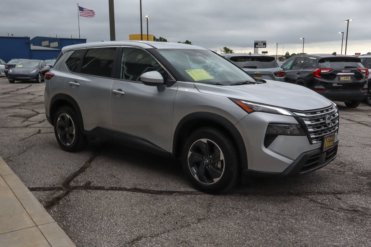 2025 Nissan Rogue AWD SV