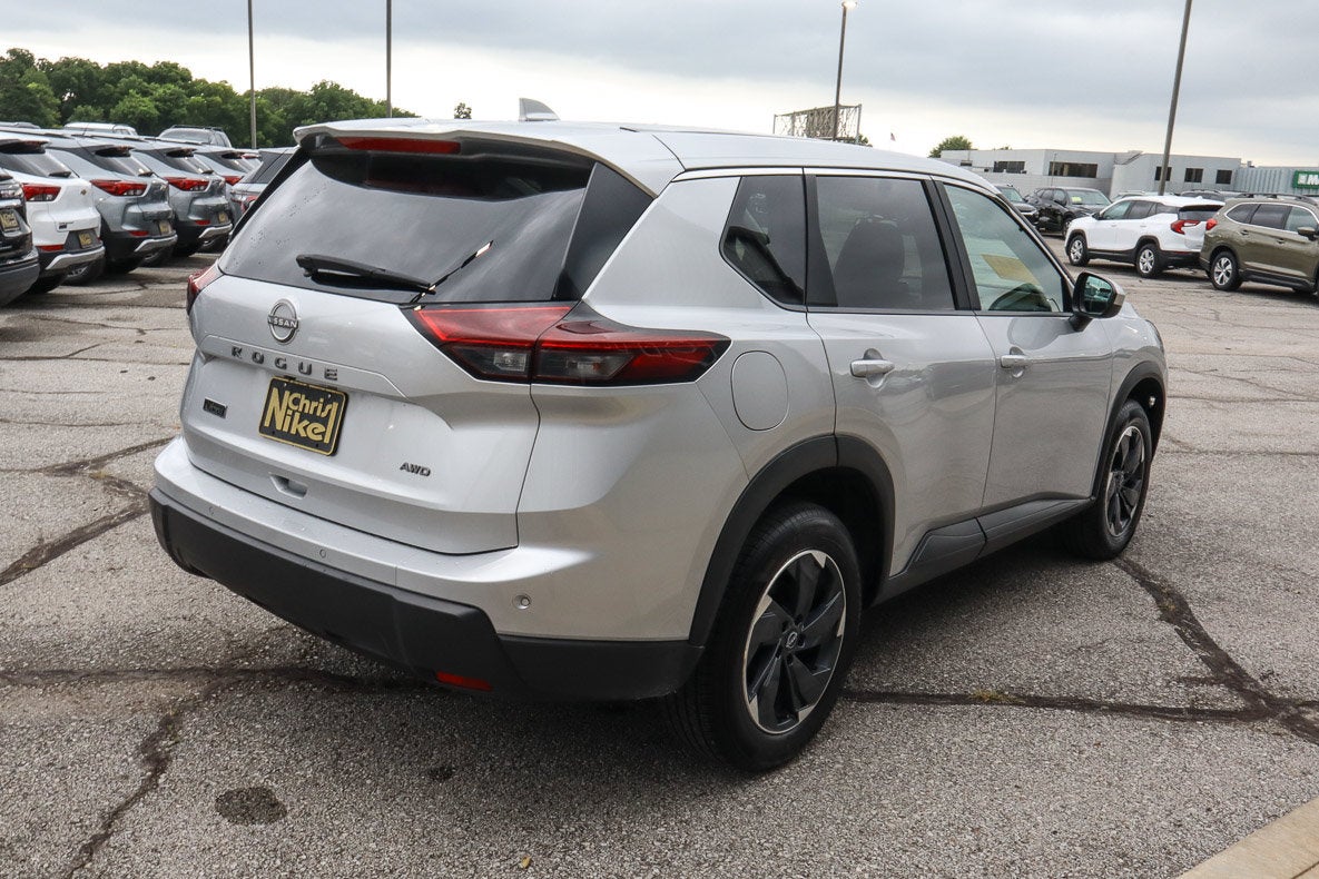2025 Nissan Rogue AWD SV