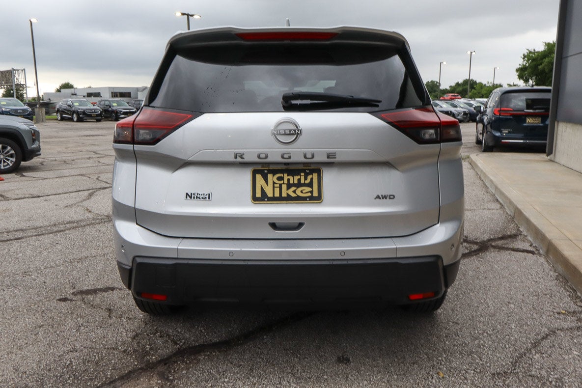 2025 Nissan Rogue AWD SV