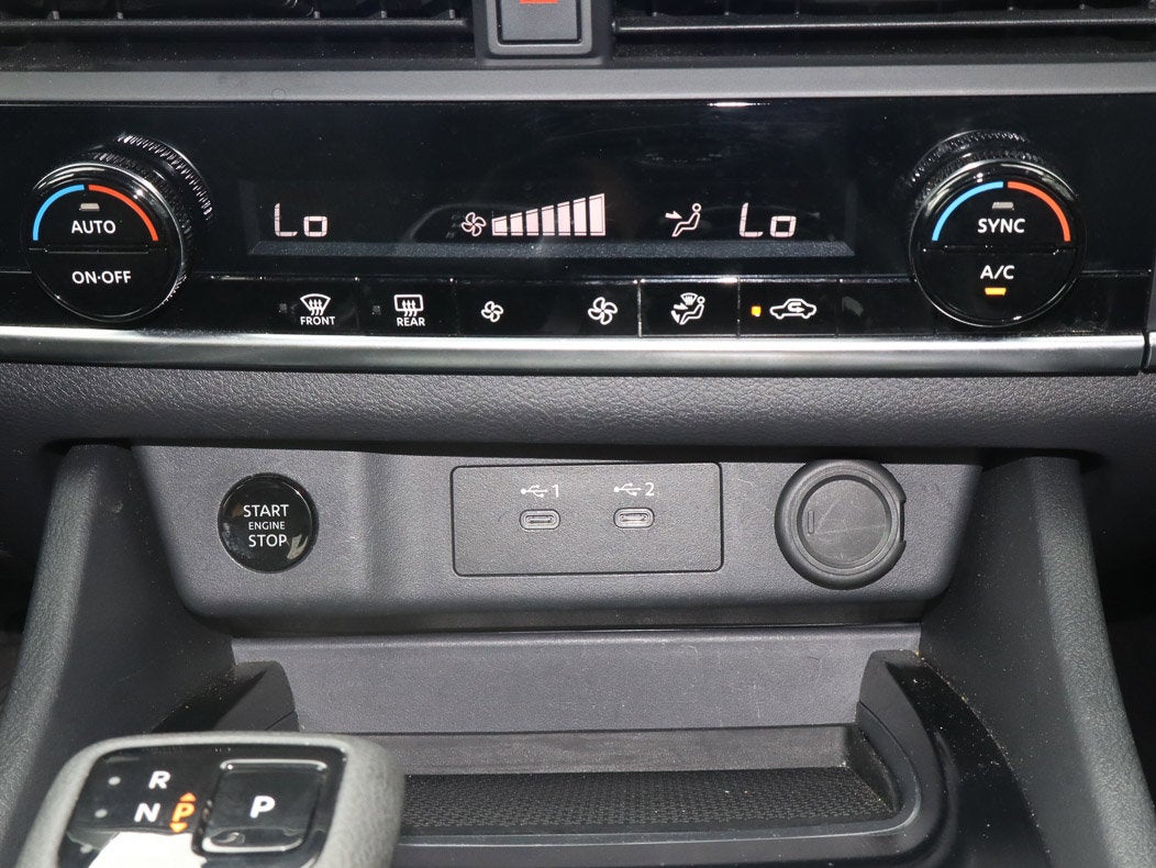 2025 Nissan Rogue AWD SV