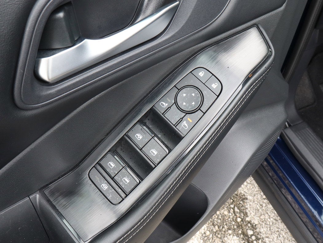 2025 Nissan Rogue AWD SV