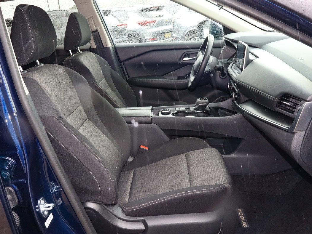 2025 Nissan Rogue AWD SV