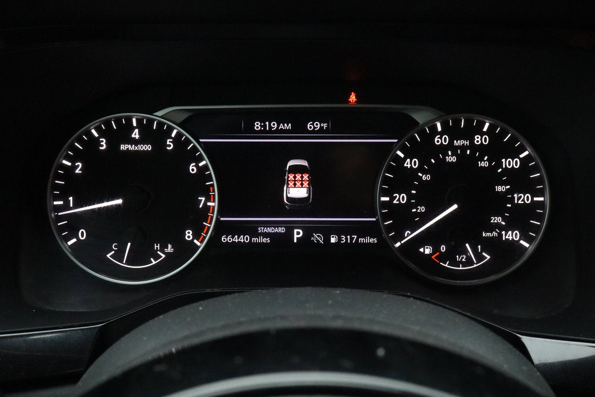 2022 Nissan Pathfinder SV