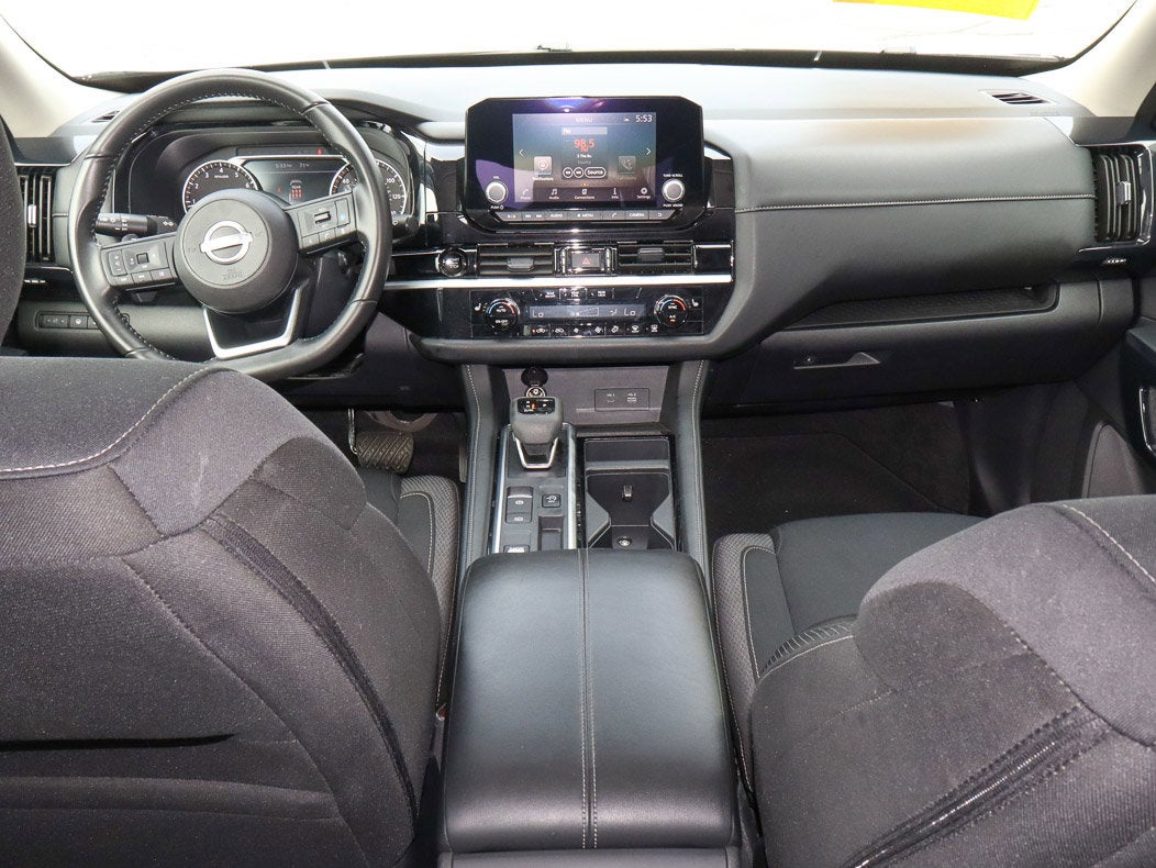 2025 Nissan Pathfinder SV 2WD