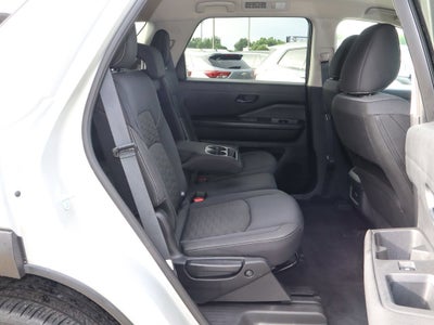 2025 Nissan Pathfinder SV 2WD