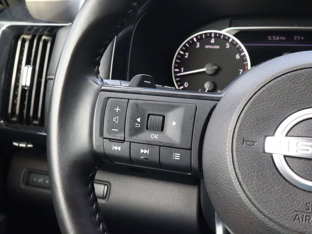 2025 Nissan Pathfinder SV 2WD