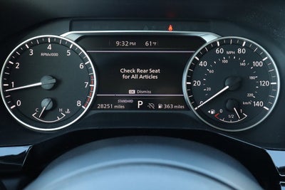 2025 Nissan Pathfinder SV