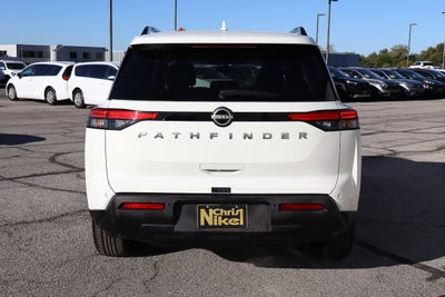 2025 Nissan Pathfinder SV