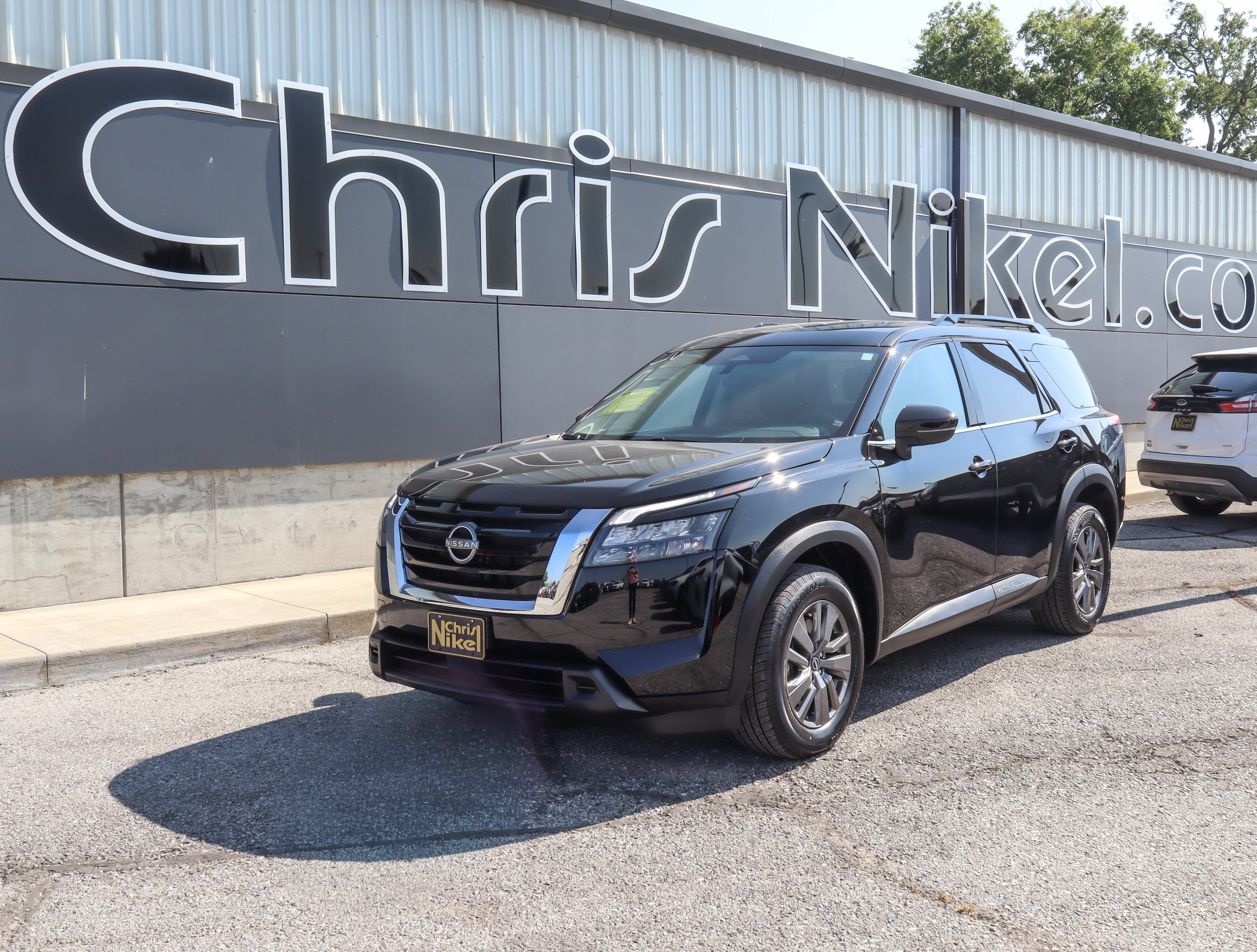 2025 Nissan Pathfinder SV 2WD