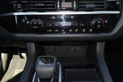 2025 Nissan Pathfinder SV 2WD
