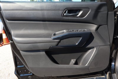 2025 Nissan Pathfinder SV 2WD