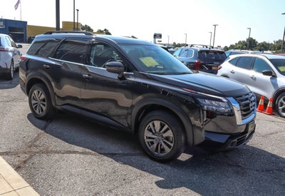 2025 Nissan Pathfinder SV 2WD