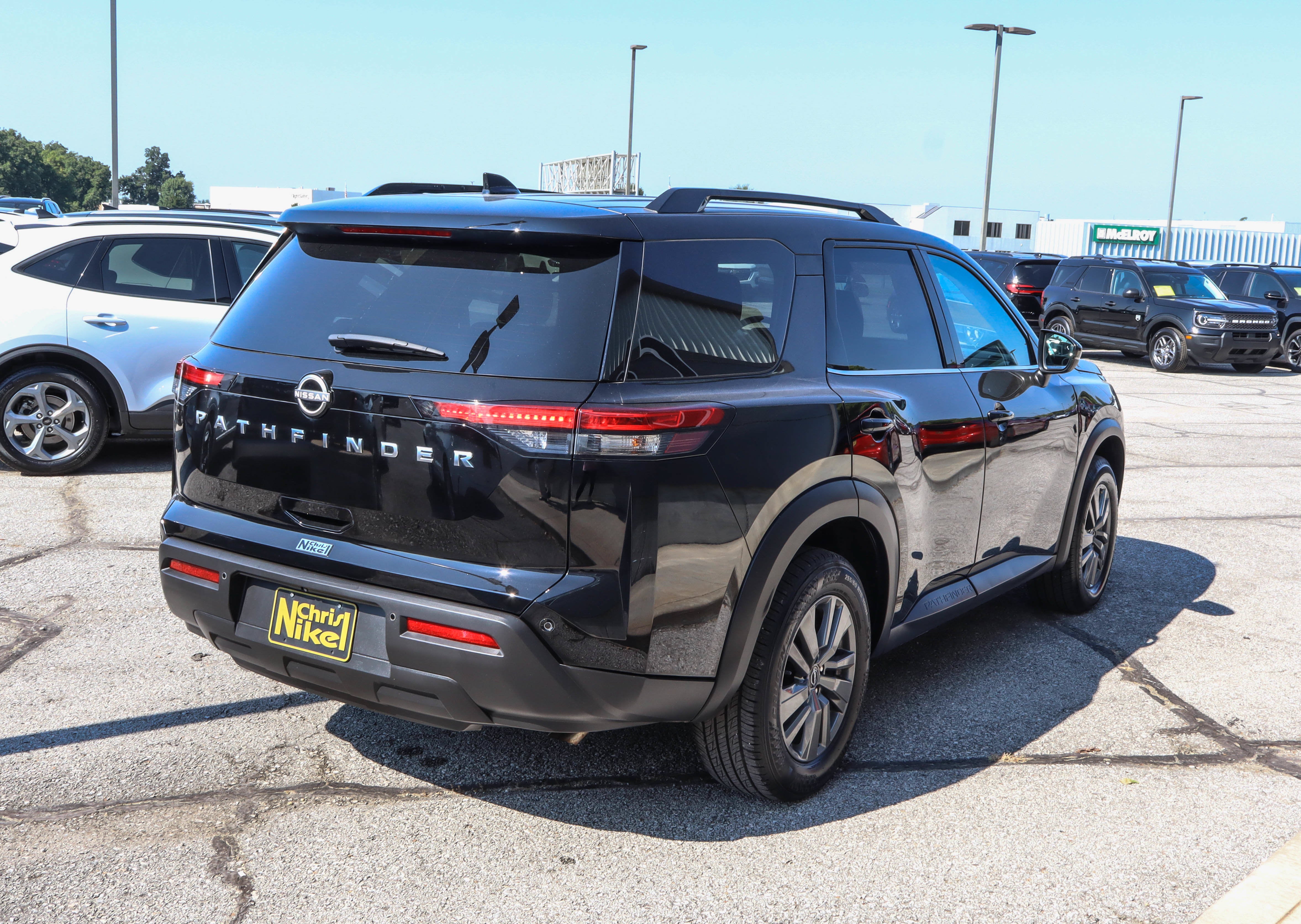 2025 Nissan Pathfinder SV 2WD
