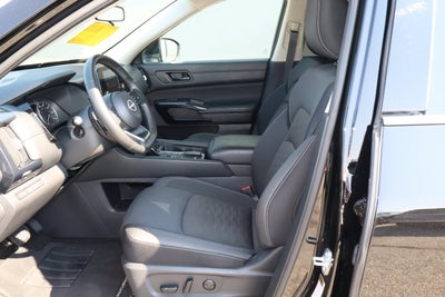 2025 Nissan Pathfinder SV 2WD