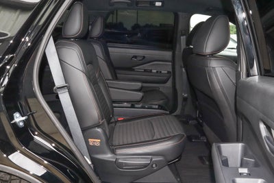 2025 Nissan Pathfinder Rock Creek 4WD