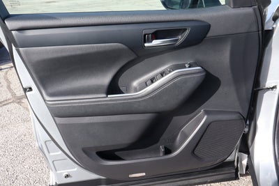 2024 Toyota Highlander XLE FWD